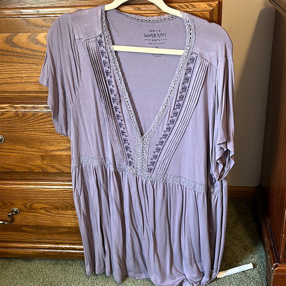 Torrid super soft knit tee size 3